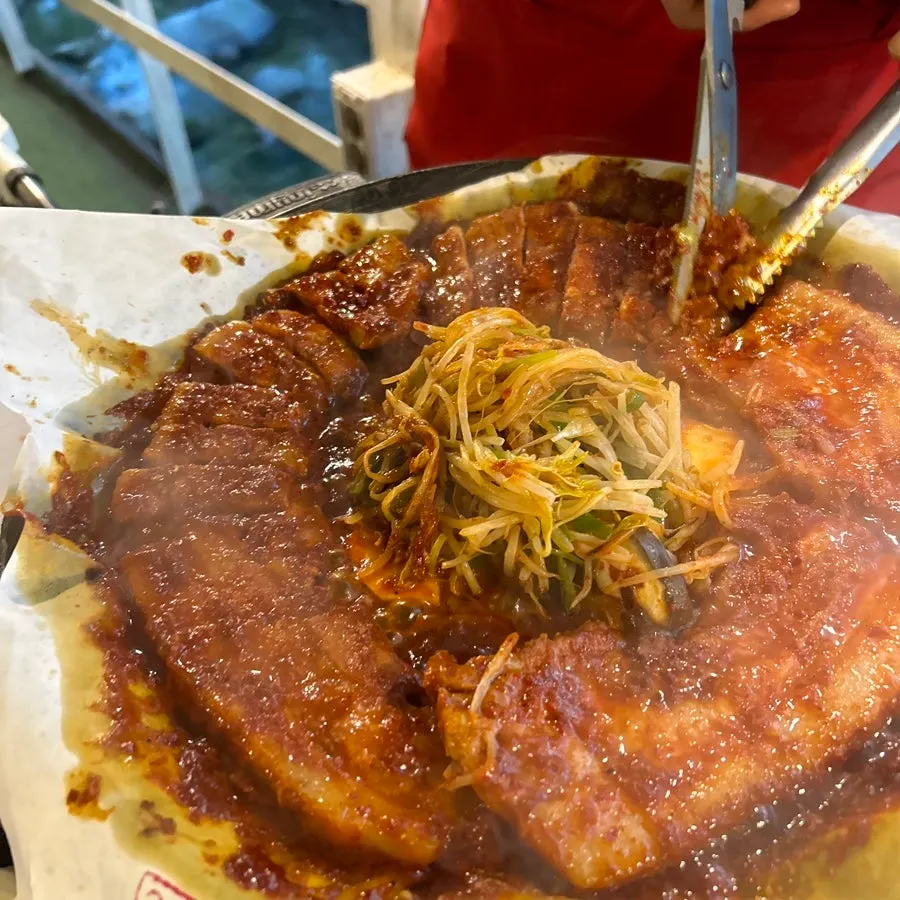 Tomato-jang pork belly with a subtle sweetness