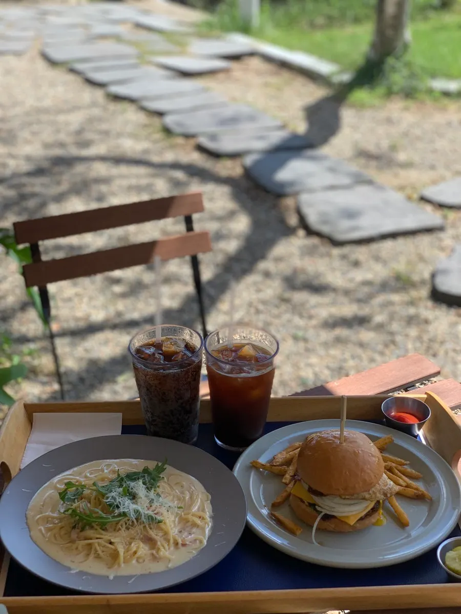 MR's drinks and desserts on display