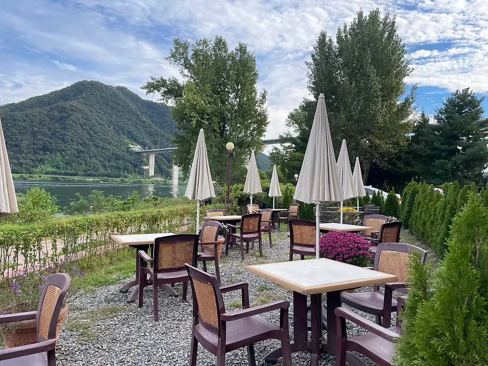 Outdoor tables at the Bukhangang River café