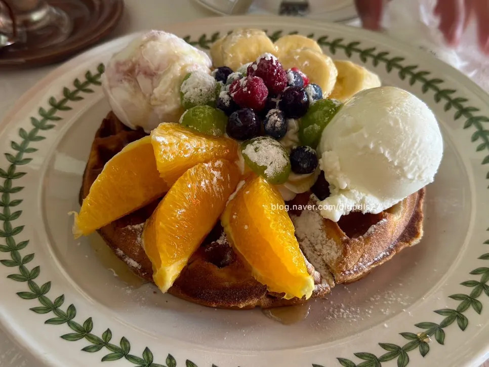 Fruit-topped waffle at Waltz and Dr. Mahn