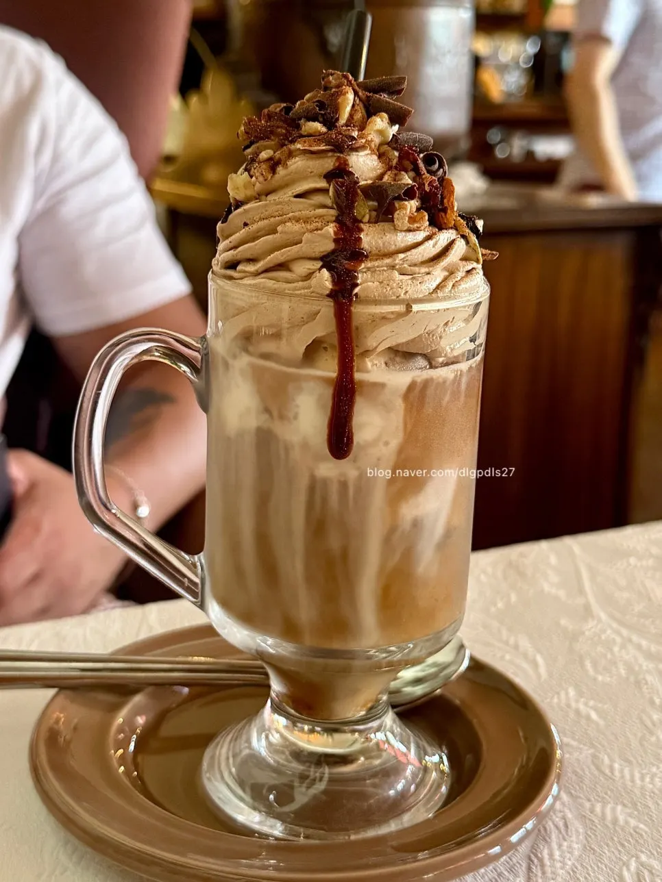 A glass of coffee float at Waltz and Dr. Mahn