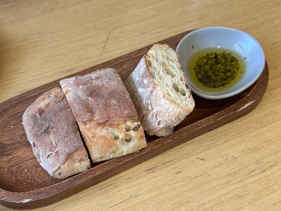 Scallion bread served with olive oil