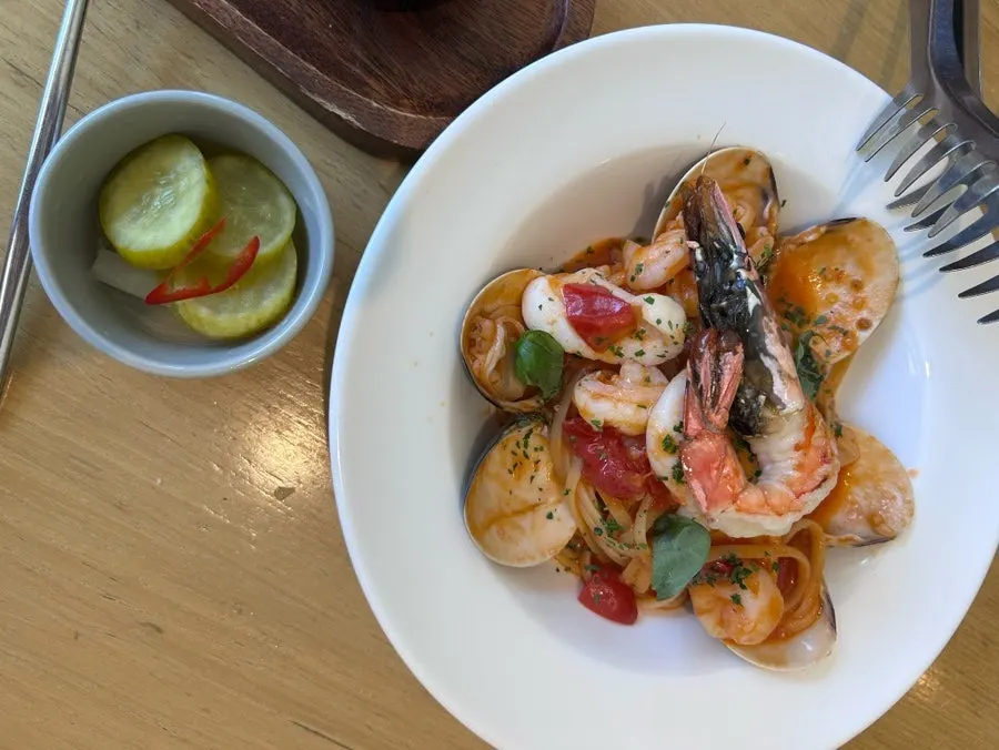 Seafood tomato linguine pasta