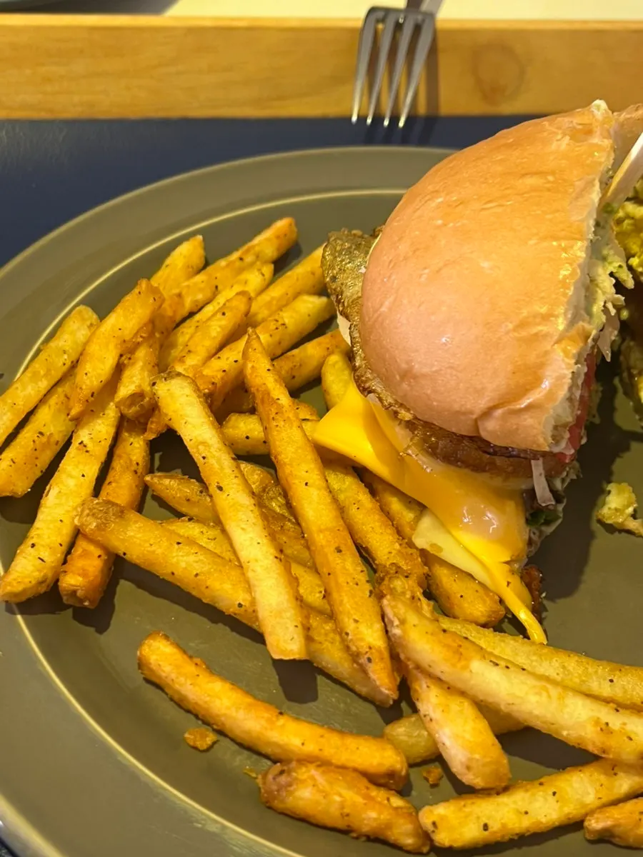 Thick-cut fries served on the side