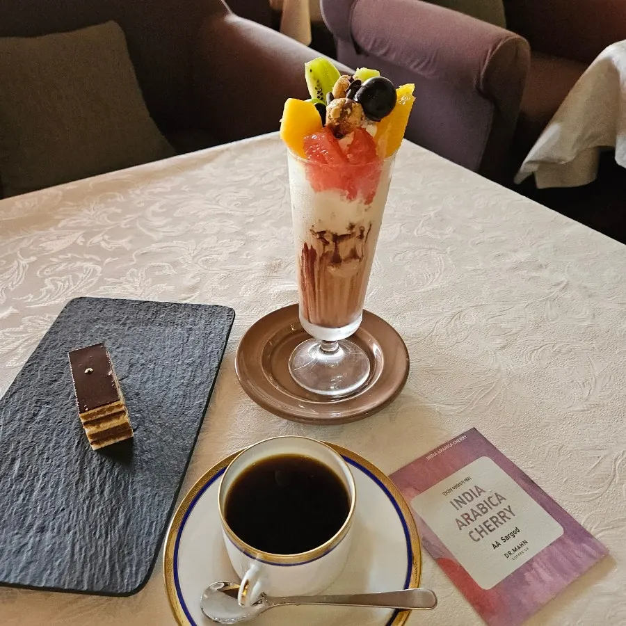 Drinks and cake ordered after lunch