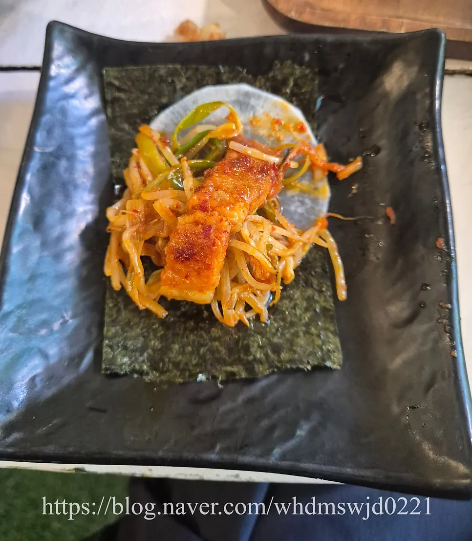 쌈에 싸 먹는 토마토장 삼겹살