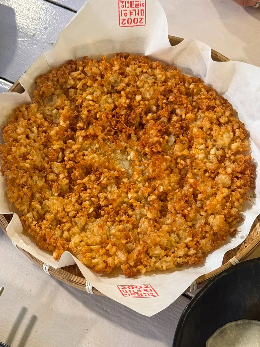 Crisply cooked surface of the potato pancake