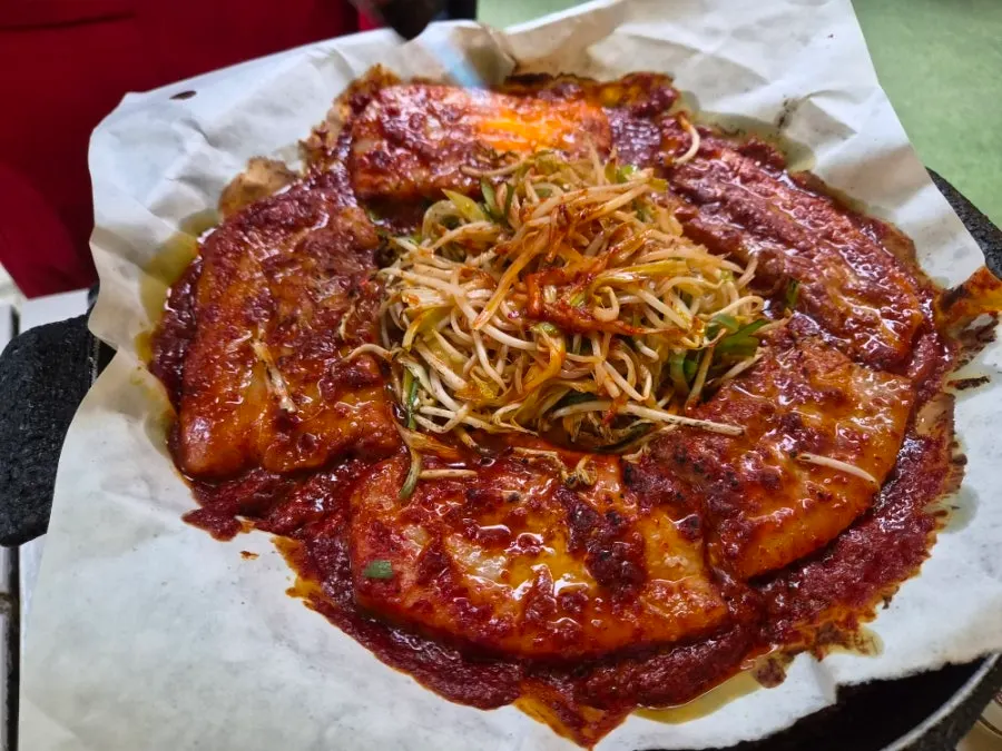 먹기 좋은 크기로 잘린 삼겹살
