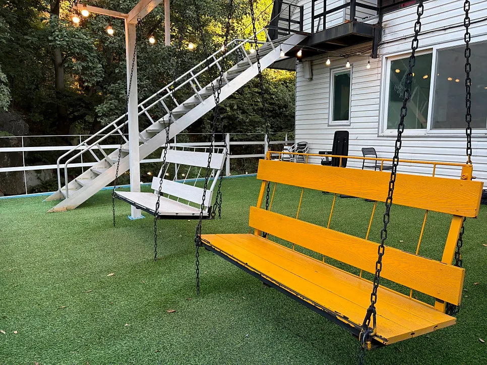 Swing in the 2nd-floor waiting area that our kid loved