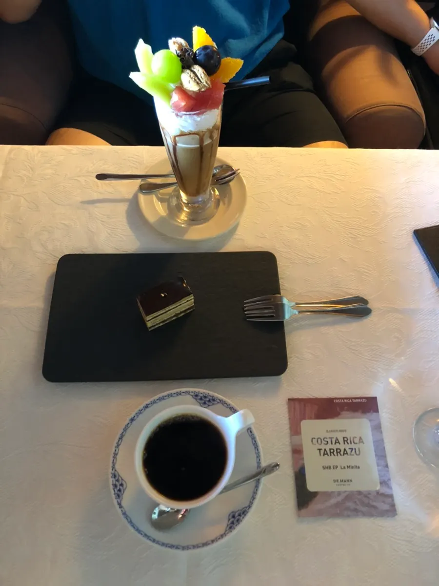 Water served in wine glasses on the table