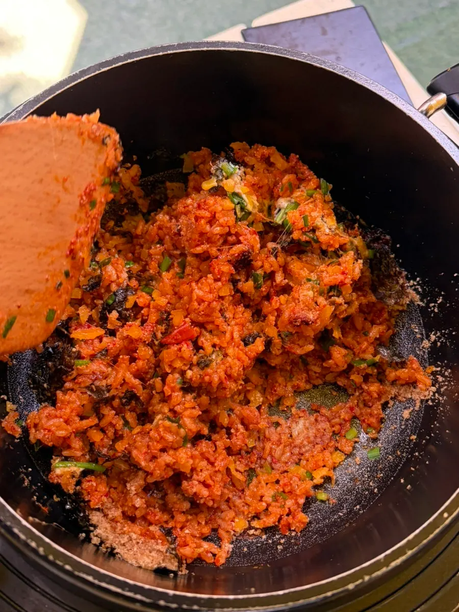 The finished stone-pot pollock roe fried rice