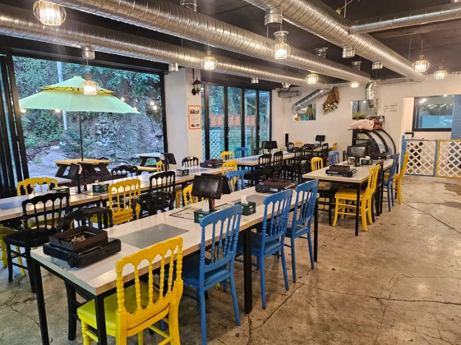 내부 룸 좌석 모습