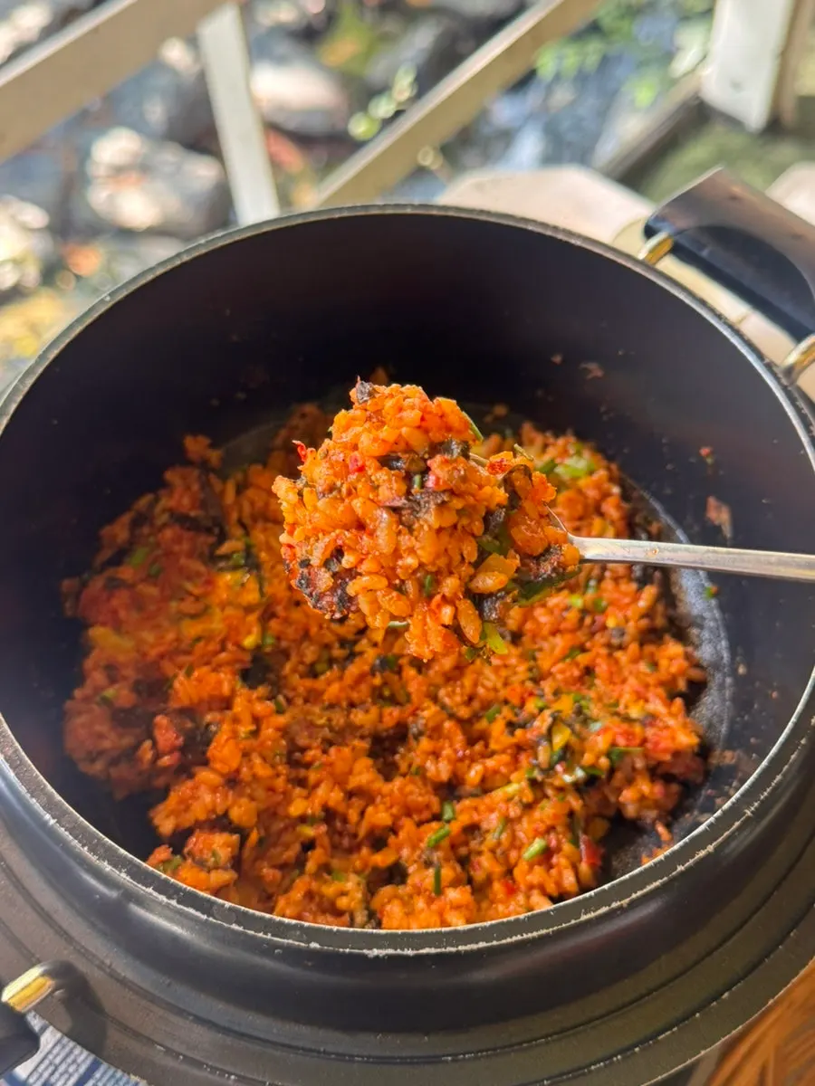 Cauldron fried rice with pollack roe and cheese