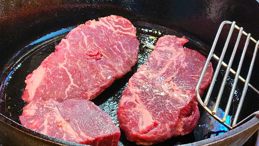초벌된 한우등심 500g