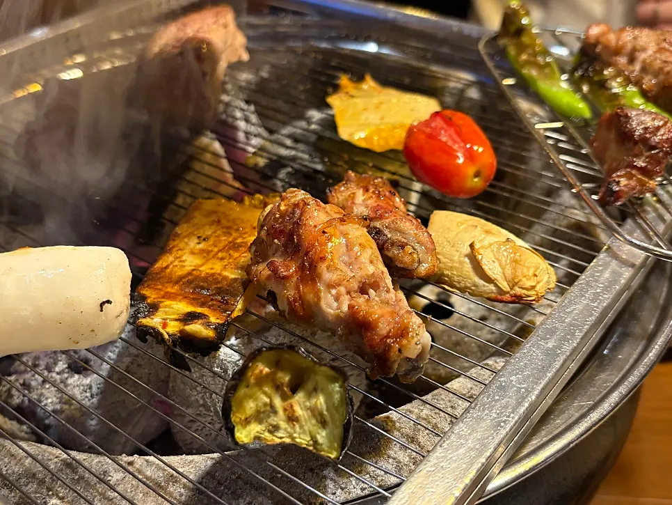 등갈비 삼겹 닭 세 종류 구이