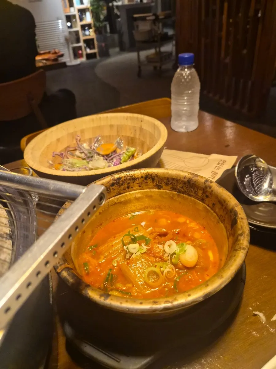 Rib kimchi stew included with the barbecue set