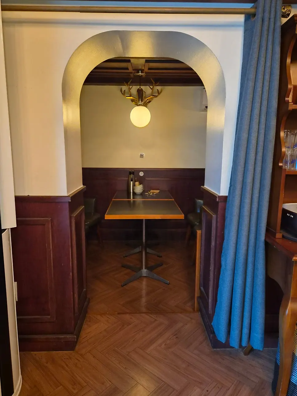 Seating in the second-floor room at Nani Byeolgwan