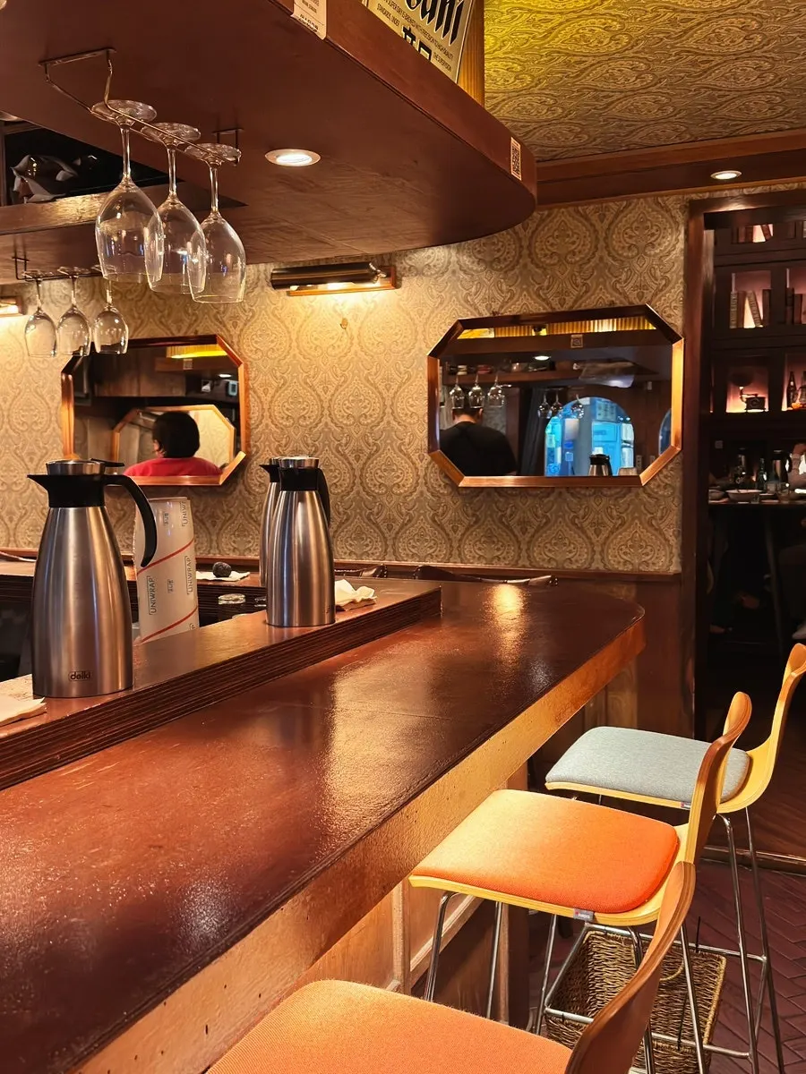 Izakaya interior decorated with small props