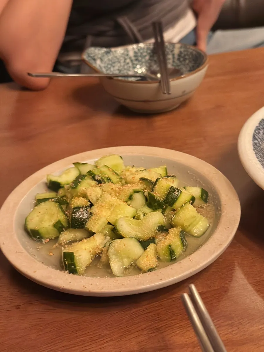 Steamed clams in broth