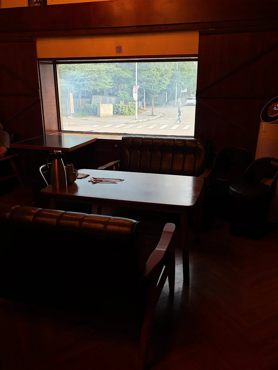 Large window and group table on the 2nd floor of Nani Byeolgwan
