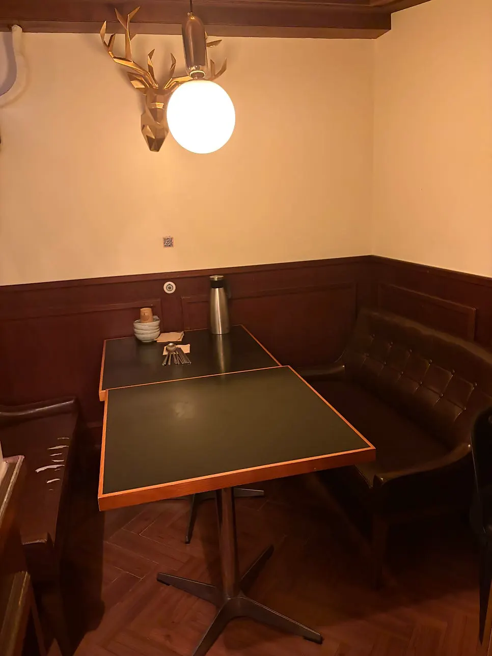 Table setting inside the Nani Byeolgwan room