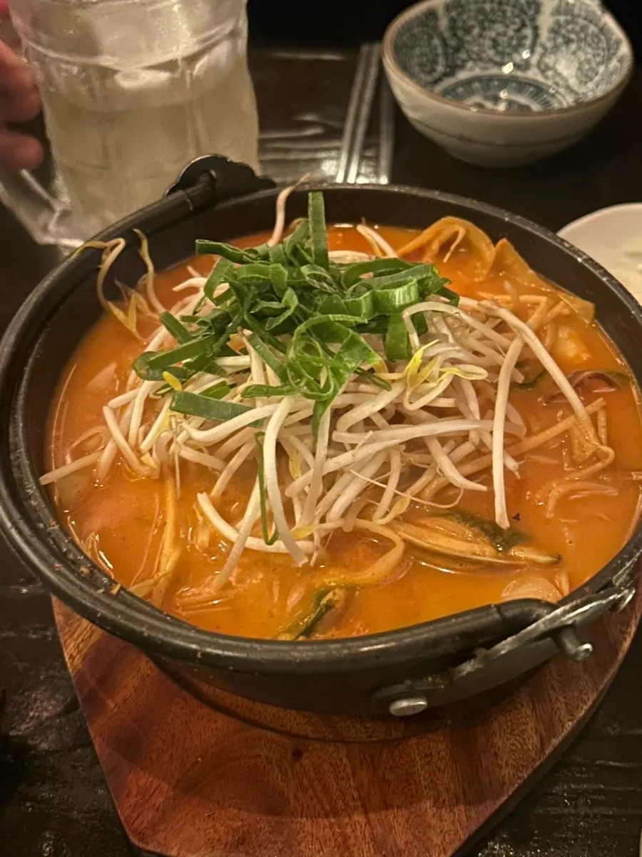 매운맛으로 주문한 나가사키 해물나베
