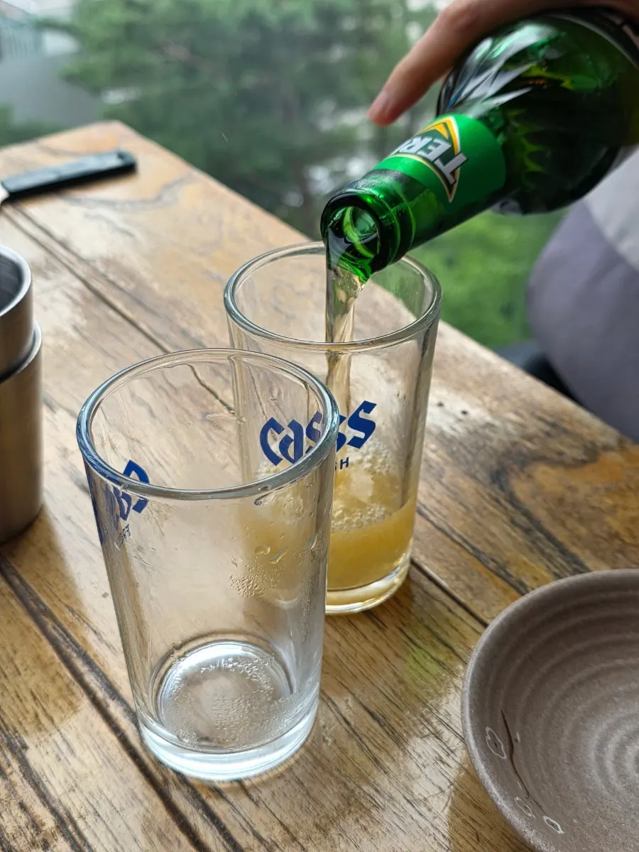 테이블에 올린 테라 병맥주