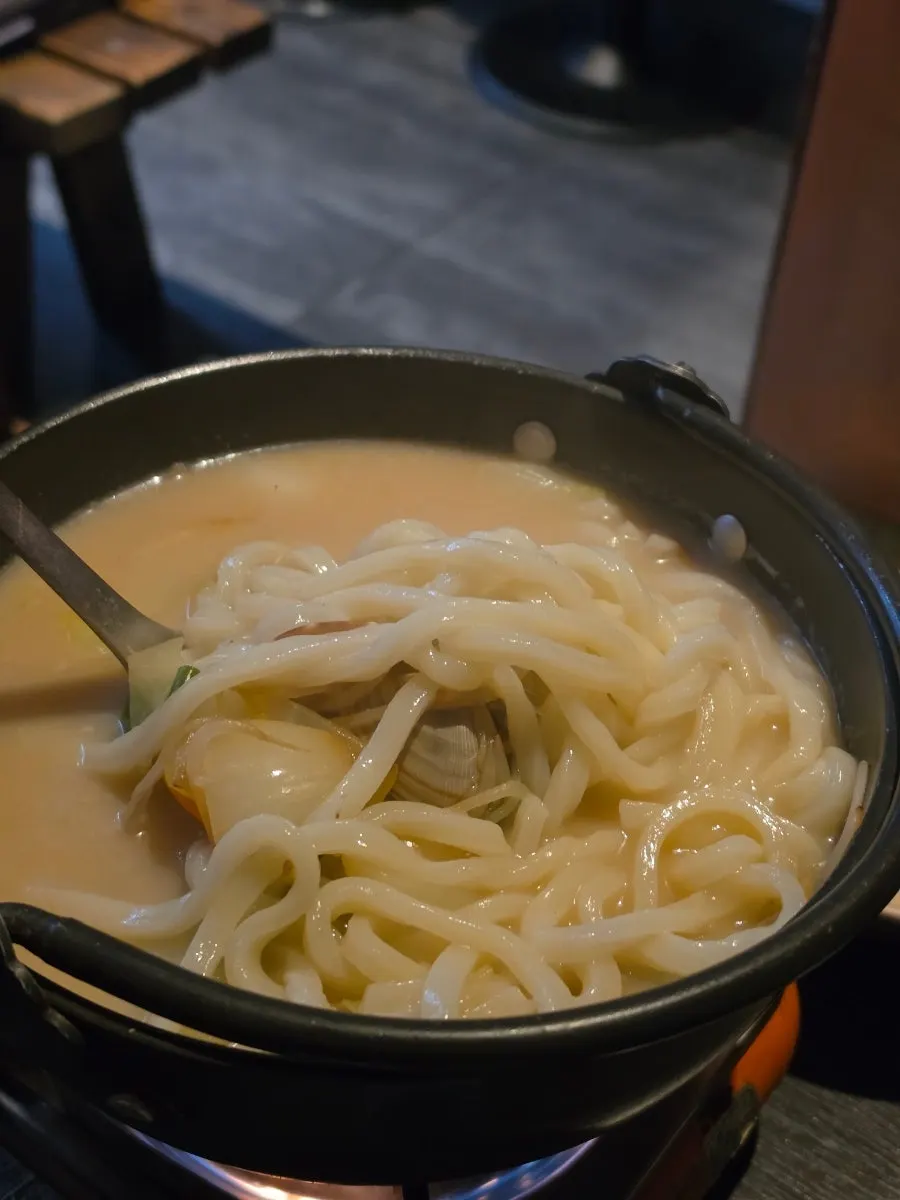 불향 도는 해물나베 국물