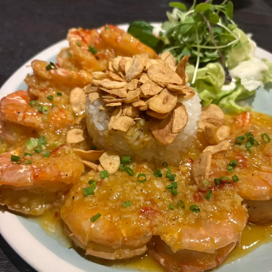 A plate of butter garlic king shrimp at Nani Yeouido Branch