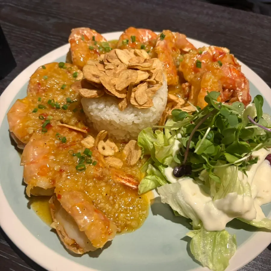 Butter garlic king shrimp piled generously with large shrimp