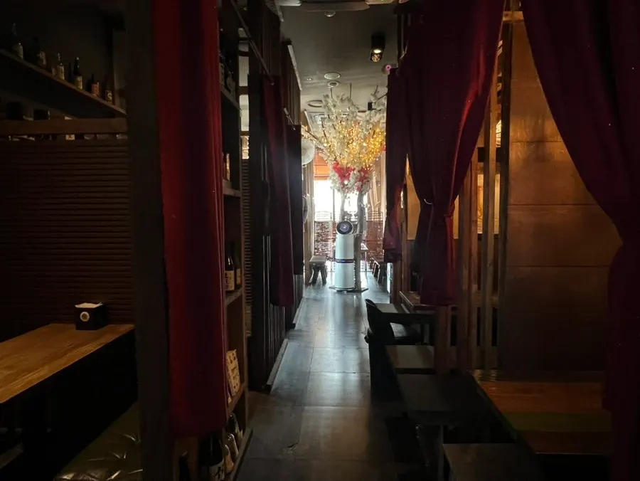 가림막이 설치된 나니 여의도점 테이블