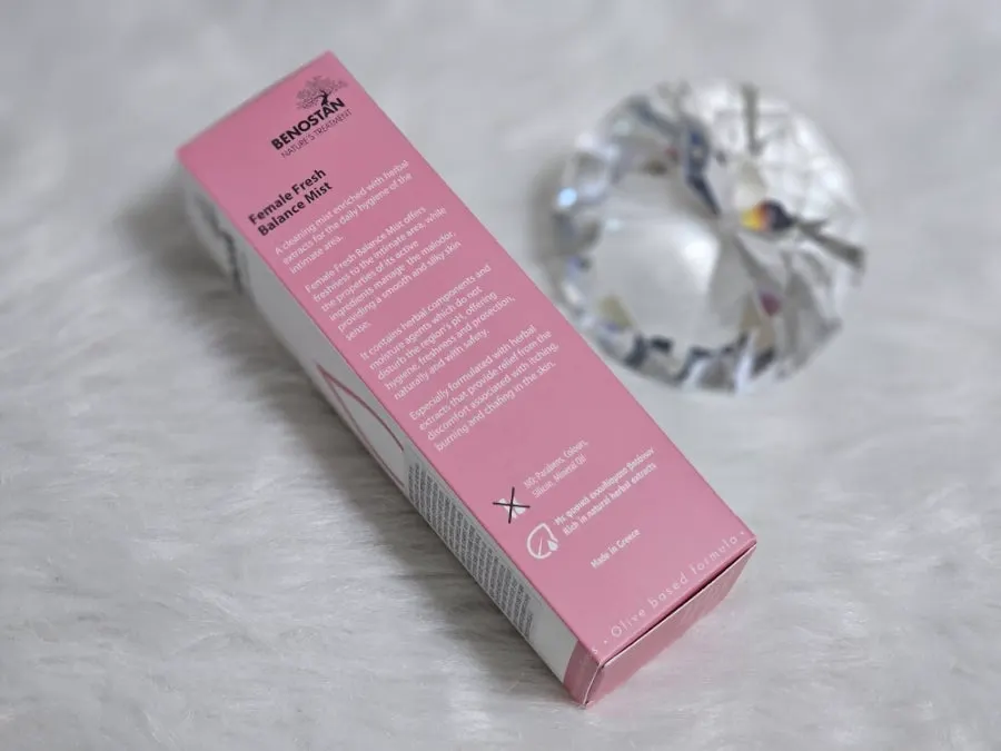 Wash-free cleansing mist for outings