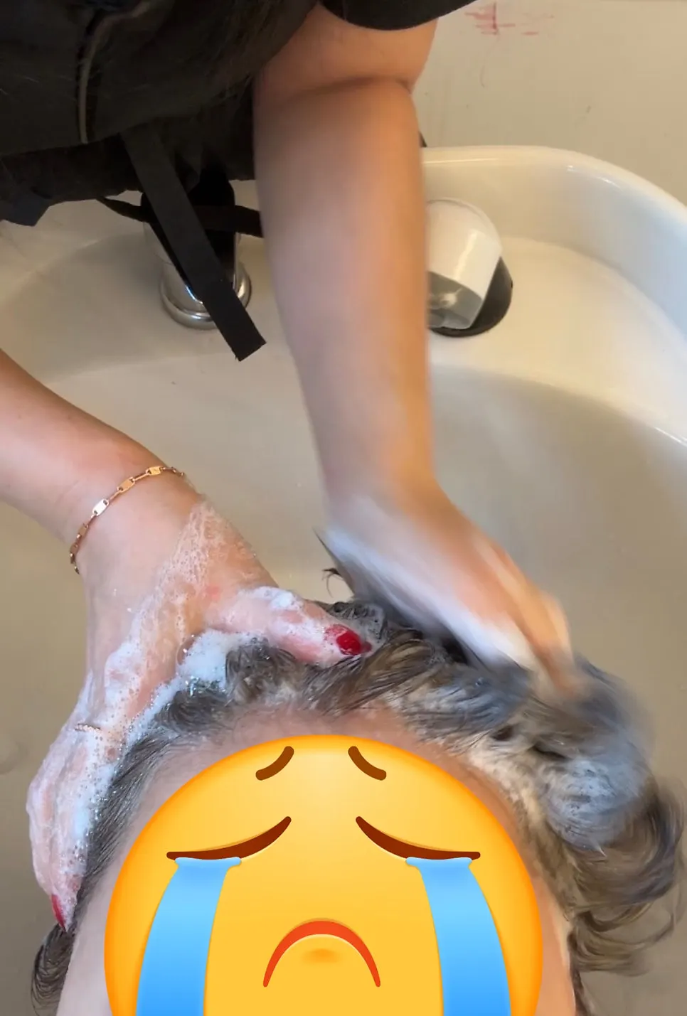 Moving to the shampoo room after coloring
