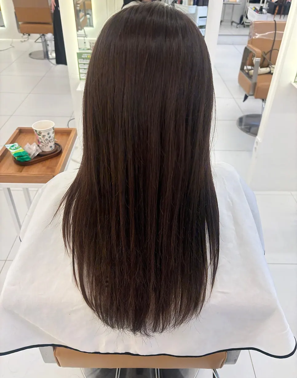 After shot of neatly finished hair post-clinic