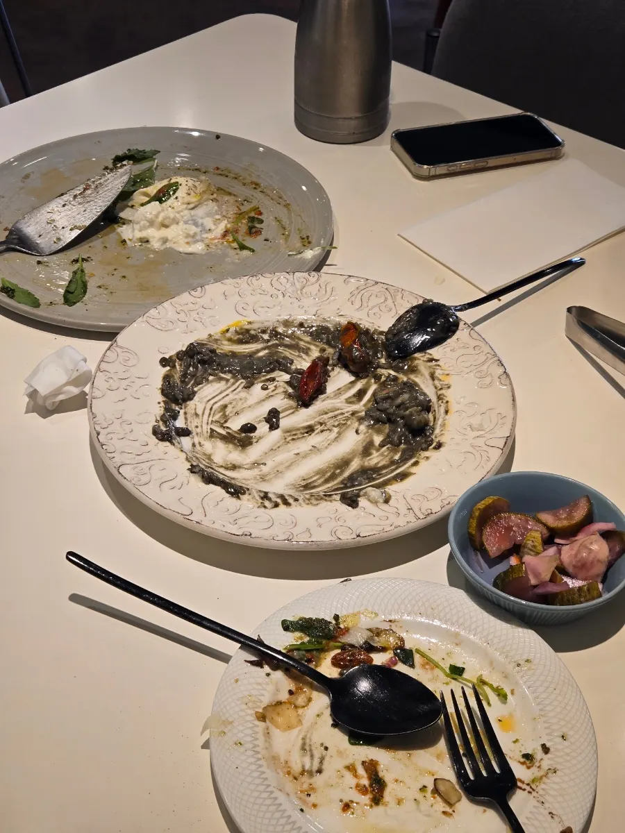 오징어가 들어간 먹물크림리조또 클로즈업