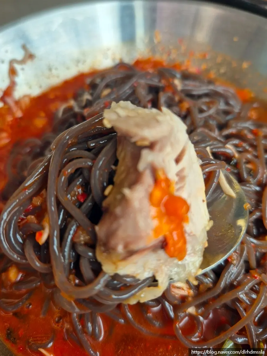 A bite of sweet and tangy makguksu