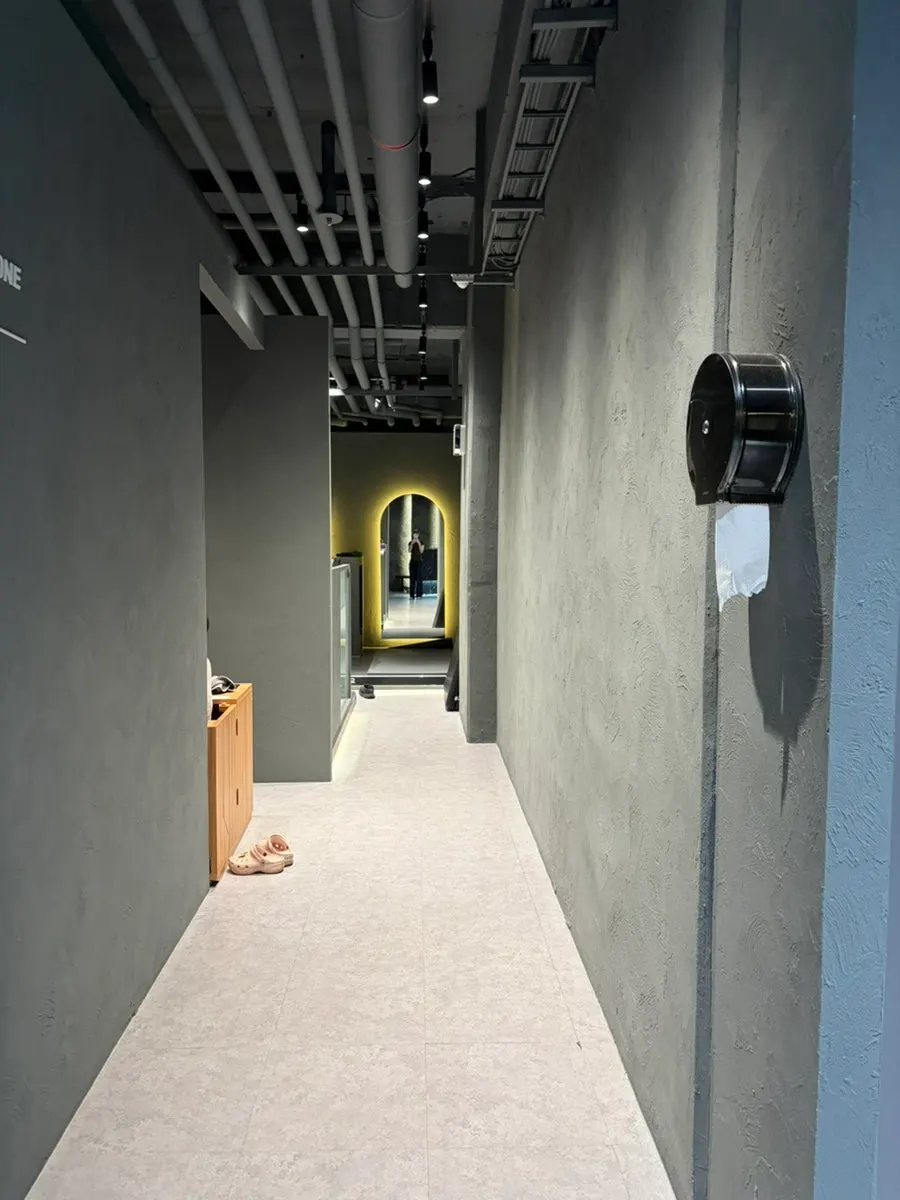 Gender-separated private shower rooms