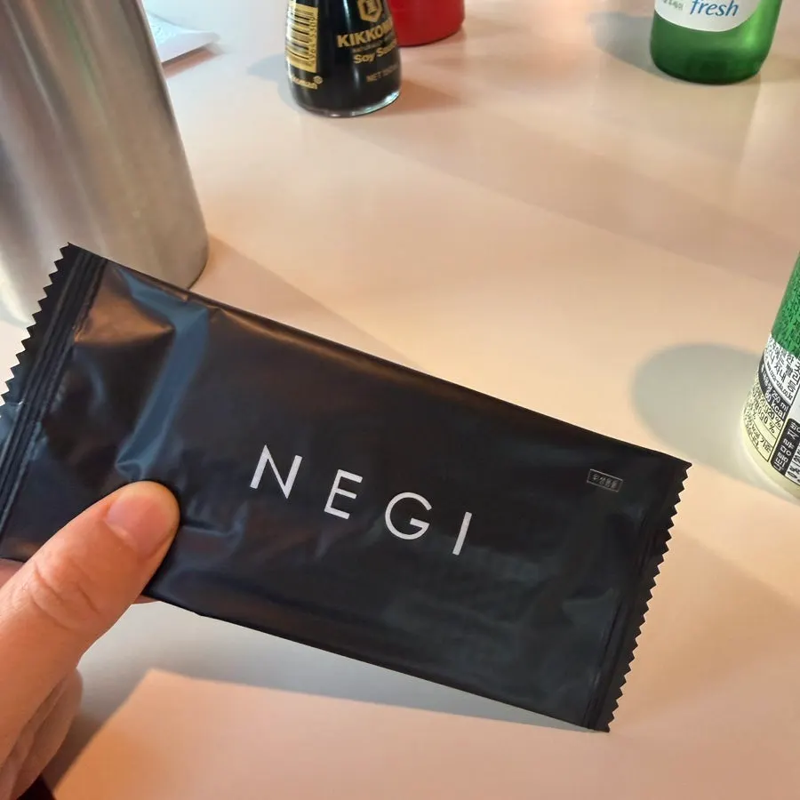 Wet wipes and basic table setup at Negi Silbi Sinsa