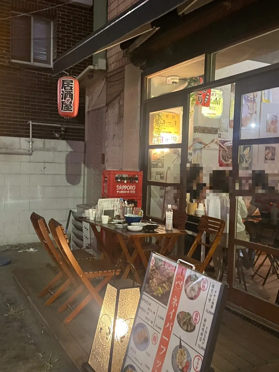 Seating with bar tables and group tables