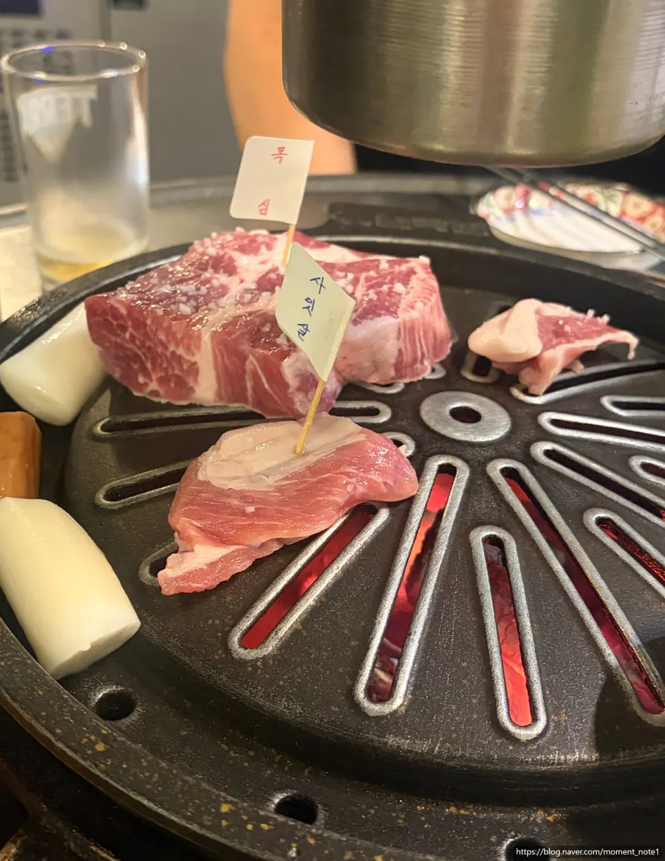 Saitsal cut grilling on the plate