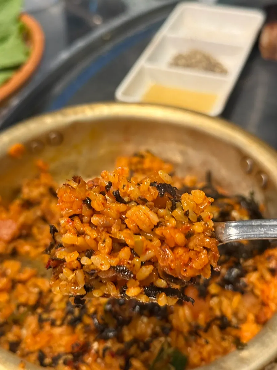 Kkakdugi fried rice made with special radish kimchi and beef brisket