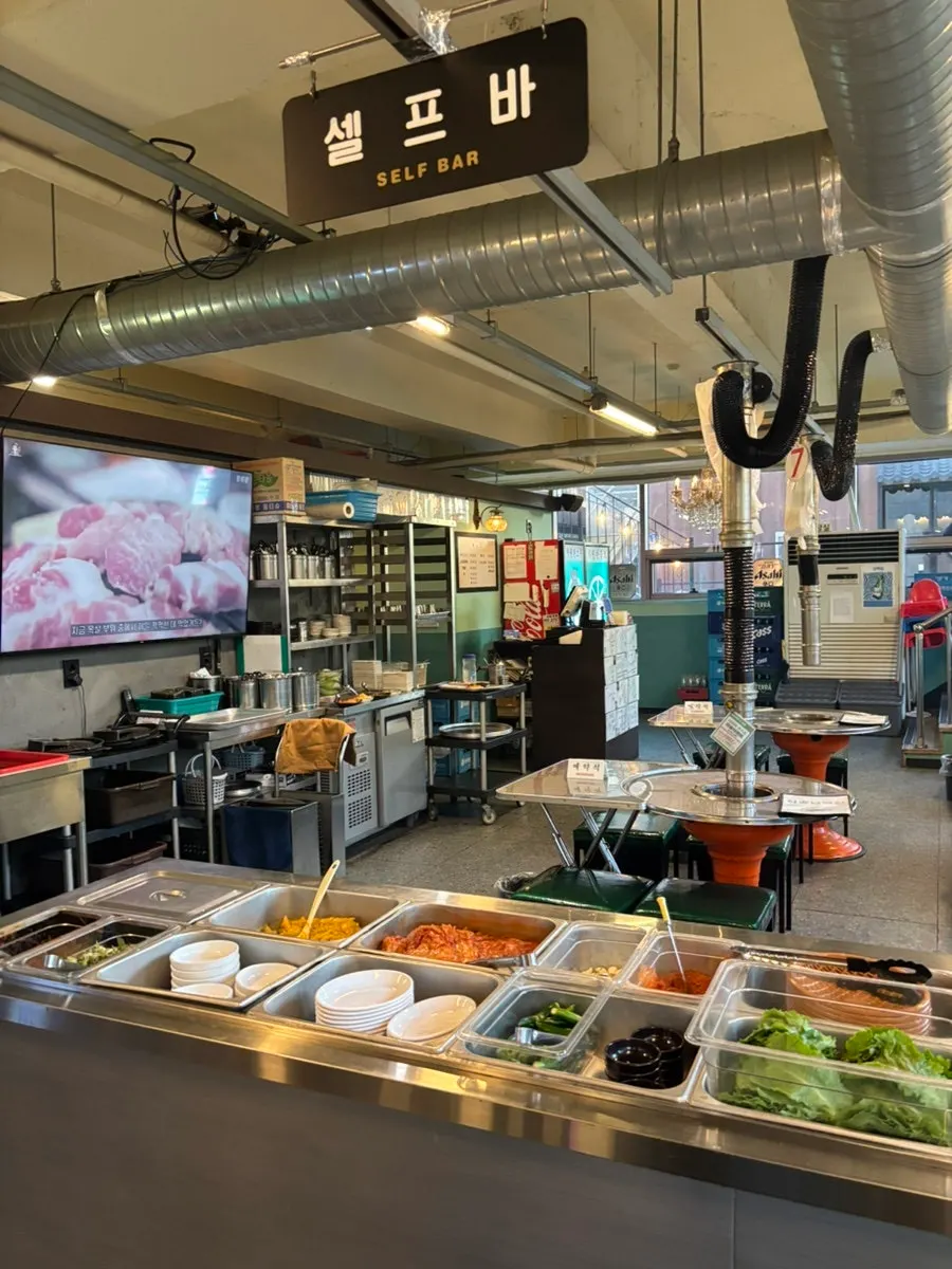 Neatly organized self-serve bar