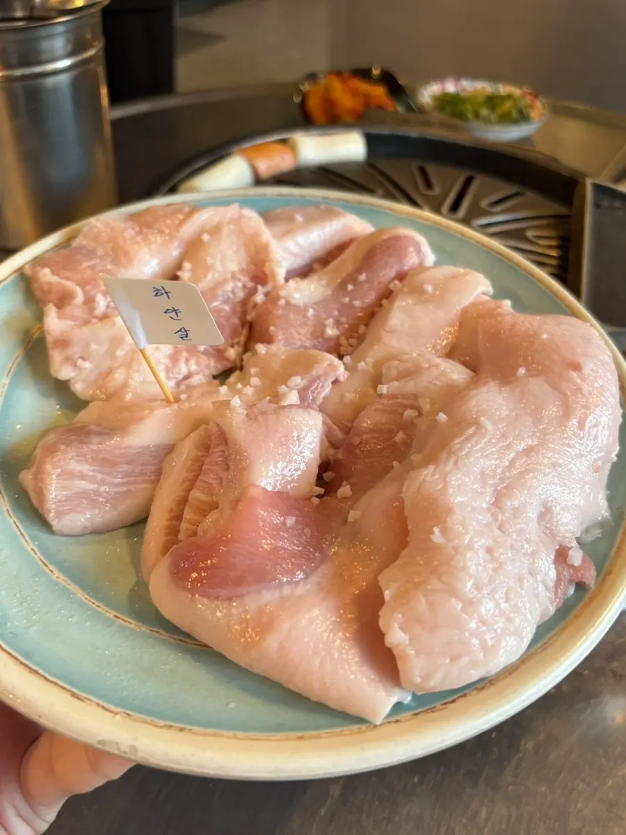 Plate of raw hayansal, 170g for two servings