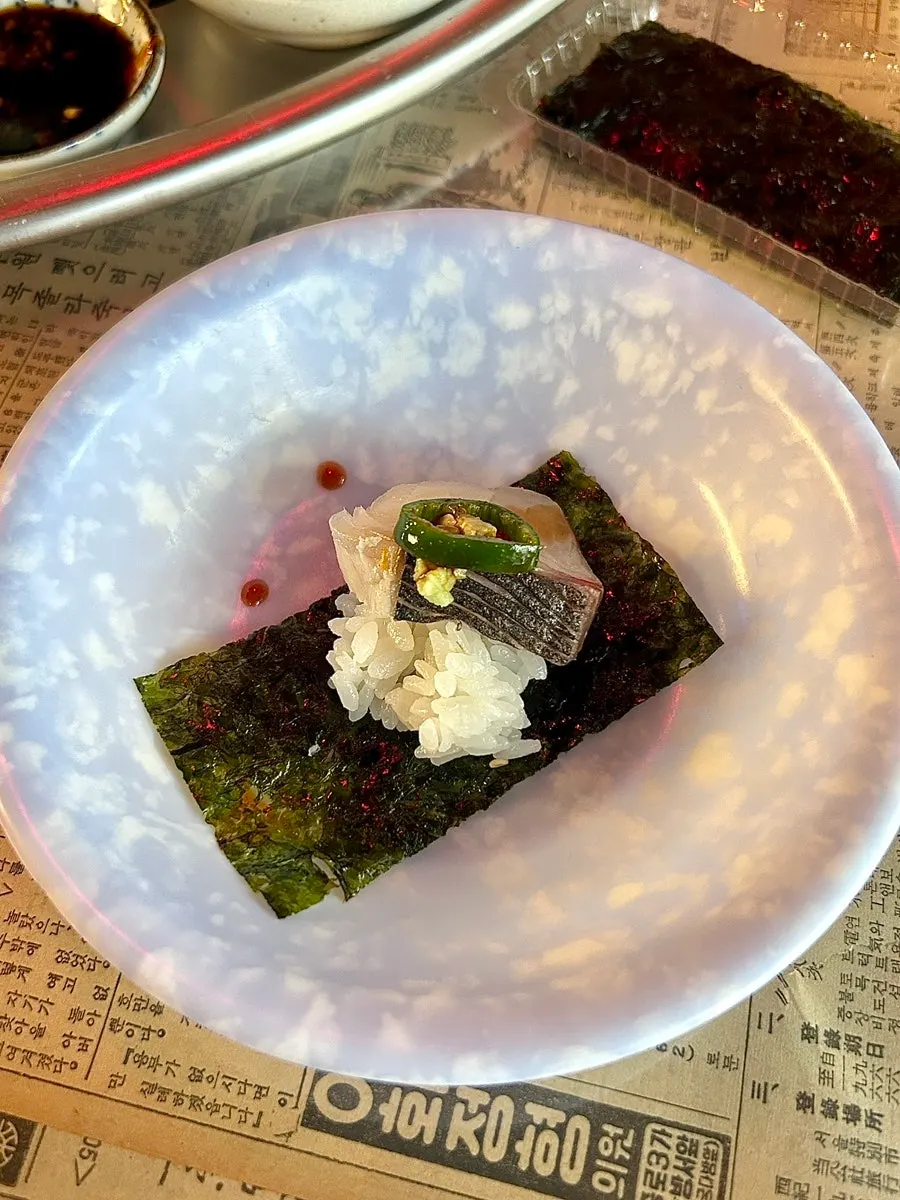 Instructions on how to enjoy the aged raw fish