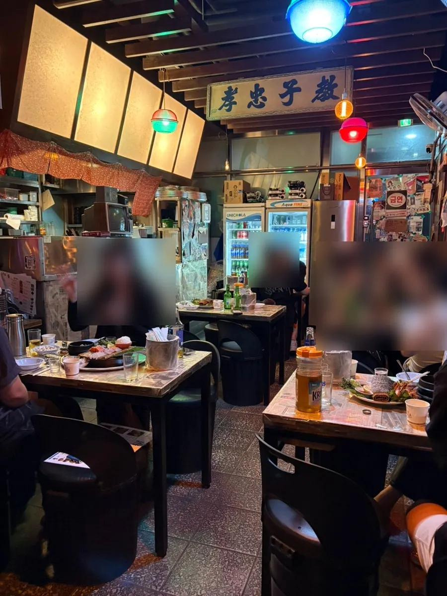 Interior of Neoul Magok with its retro pojangmacha atmosphere