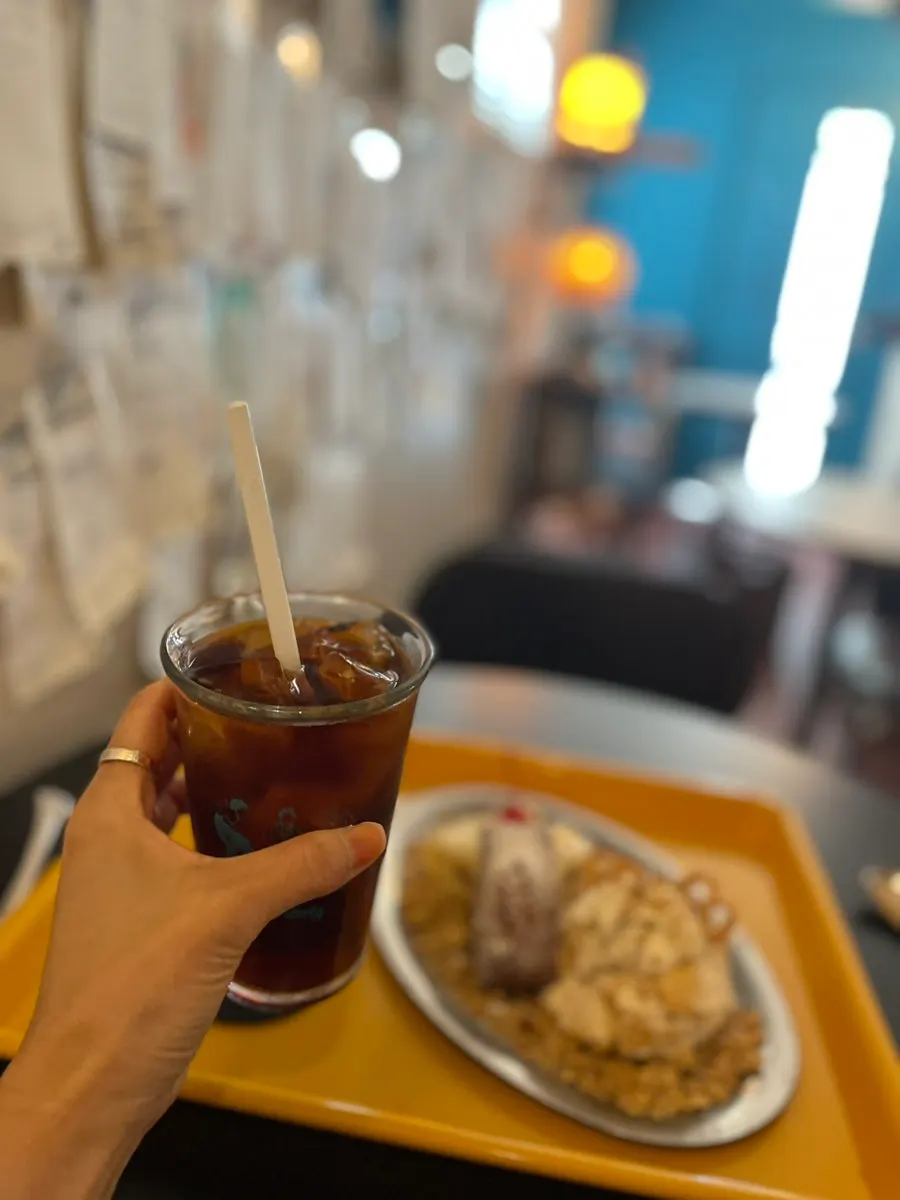 조금씩 나눠 먹은 디저트 세트
