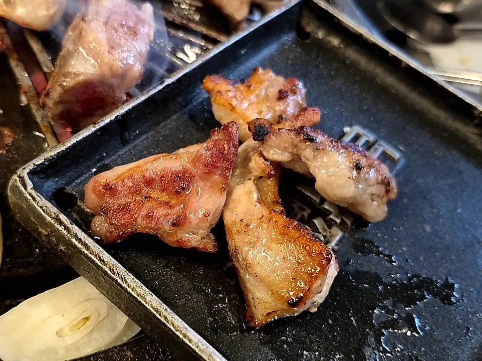 넙딱집 삼송점 생갈비와 순두부 상차림