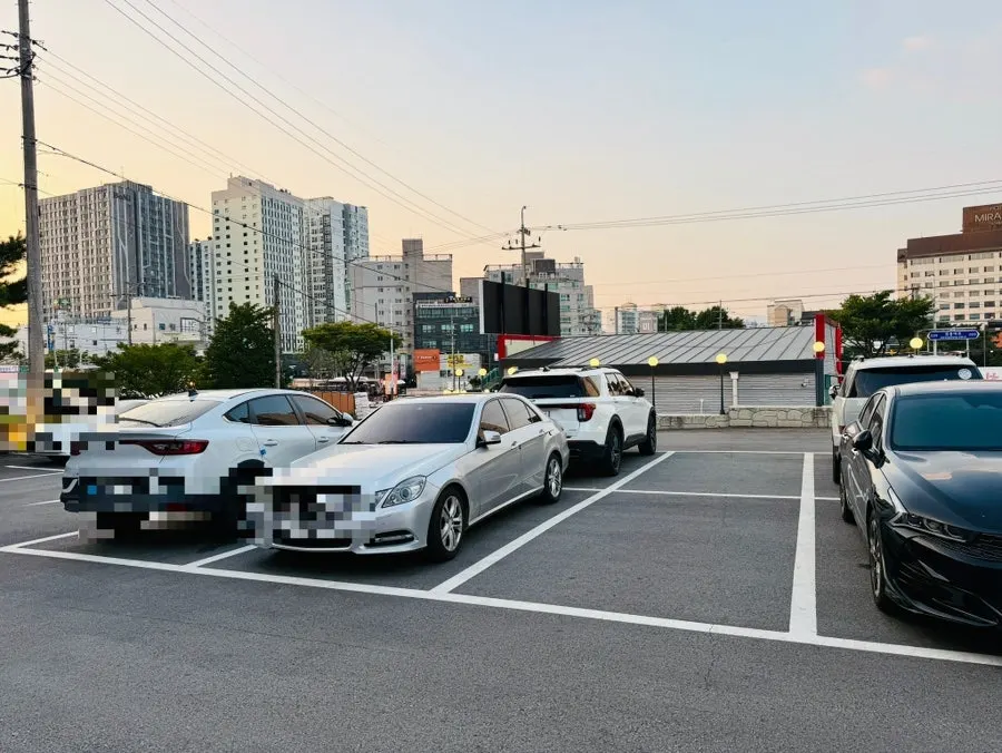 늘고기집 이천본점 넓은 주차장