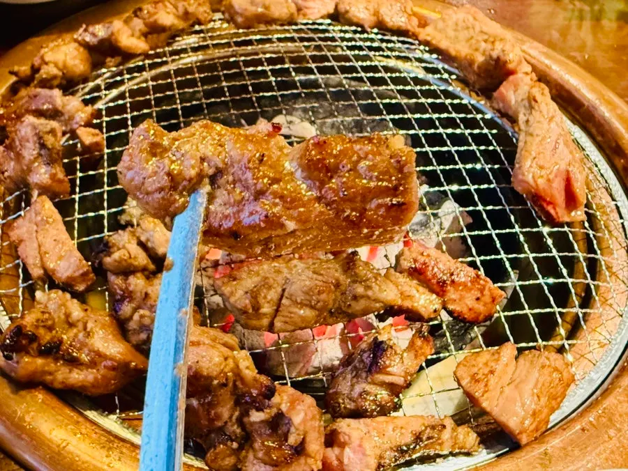 고기 먹는 전용 집게