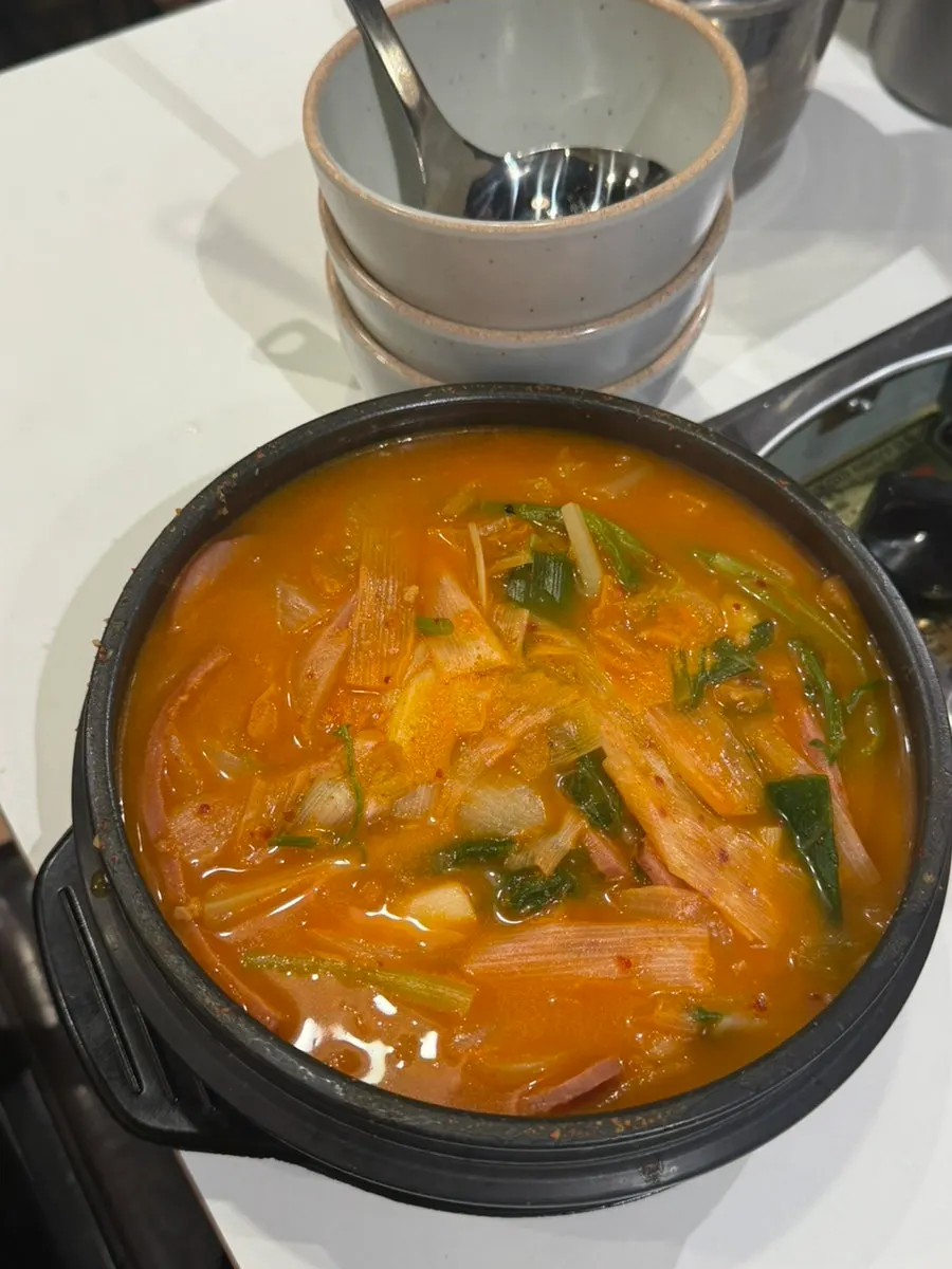 Close-up of stir-fried dakgalbi and udon noodles